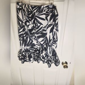 Hilo Hattie L WhiteBlack FloralPrint Ruffle SILKBlend Lined Zip Women Midi Skirt